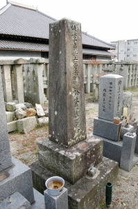 奉天会戦で戦死した陸軍歩兵上等兵の墓石