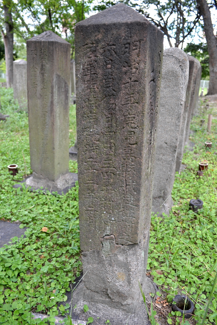 日置住吉の墓碑の左側面