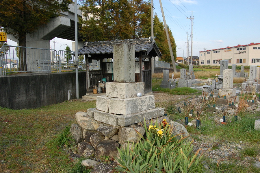 台湾で亡くなった陸軍歩兵上等兵山田庄七の墓碑